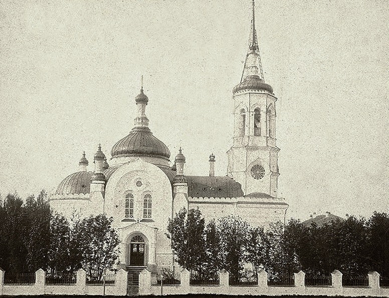Файл:Иннокентьевский храм (1903).jpg