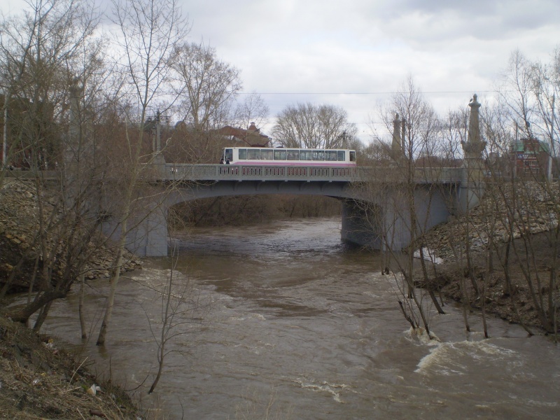 Файл:Каменный мост с трамваем.JPG