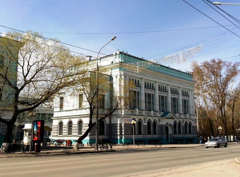 Файл:Ленина 34-А НБТГУ (май 2013).jpg