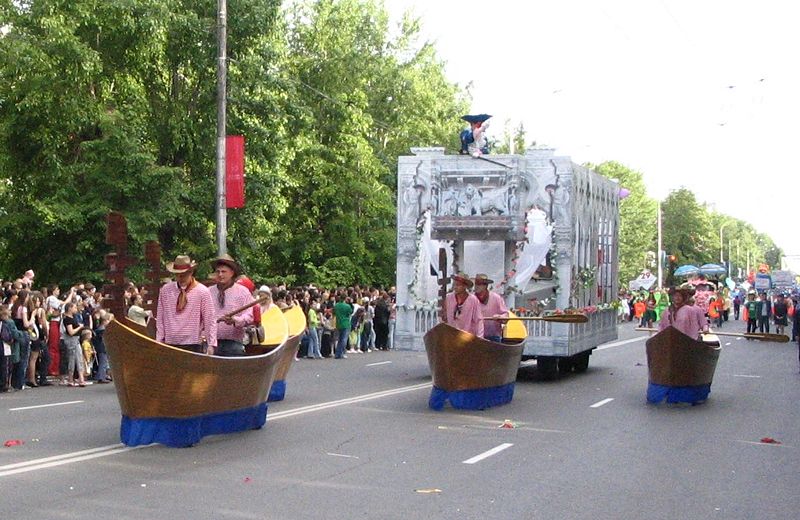 Файл:Street Media на карнавале-2007.jpg