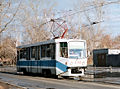 Трамвайный вагон 71-608КМ №320 в заводской окраске, 08.11.1998, ул. Р. Люксембург