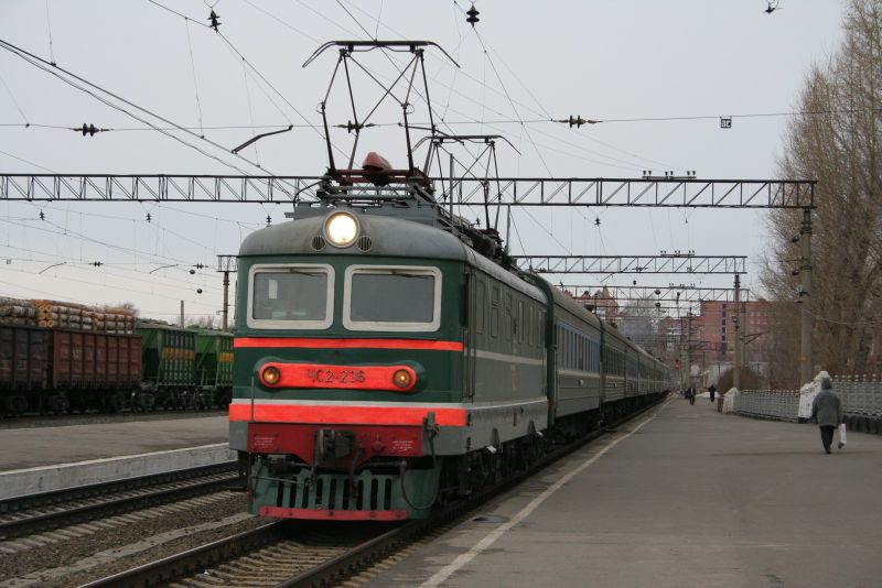 Файл:Tomsk I Train arriving.jpg