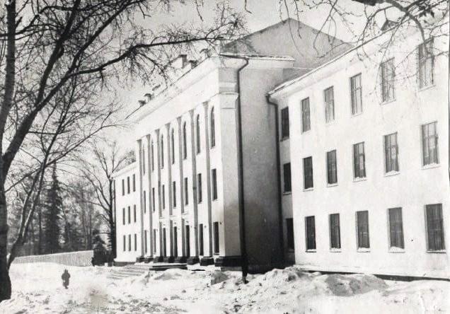Файл:Интернат N 3 (1969).jpg