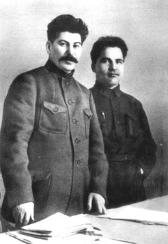 Файл:Сталин и Киров (1920-е).jpg