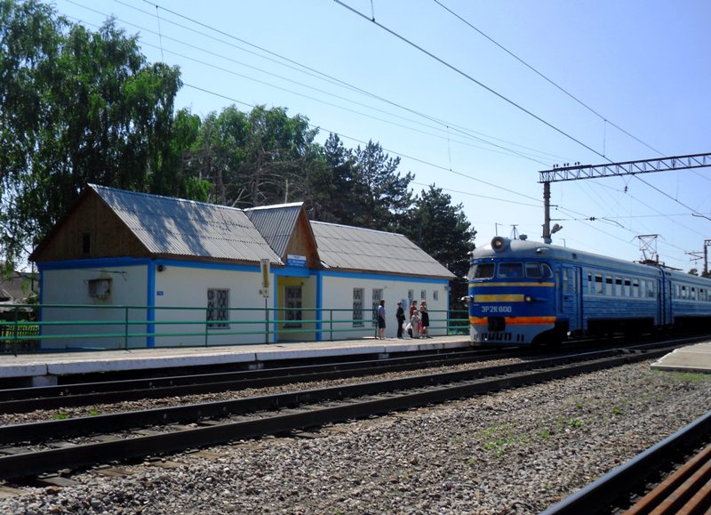 Файл:Вокзал в Богашево (июнь 2012).JPG