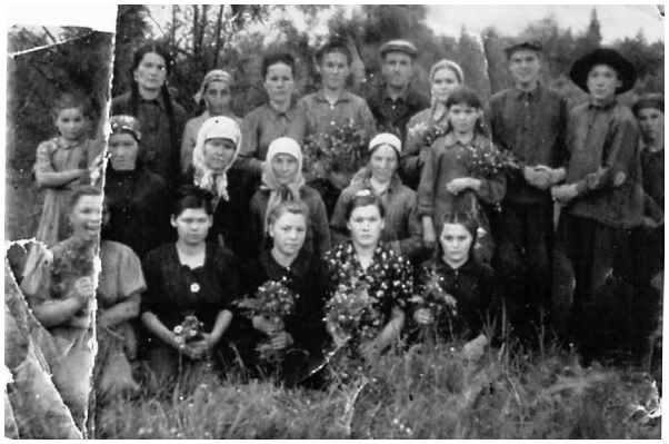 Файл:Тигильдеевские колхозники (1950).jpg