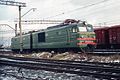 Электровоз ВЛ10-673 в депо станции Томск-II, 1998