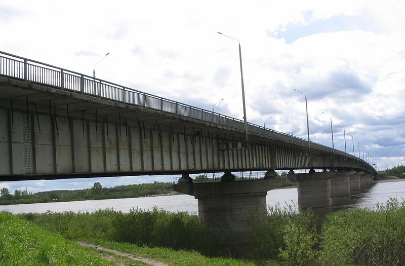 Файл:Коммунальный мост с северо-восточной стороны.jpg