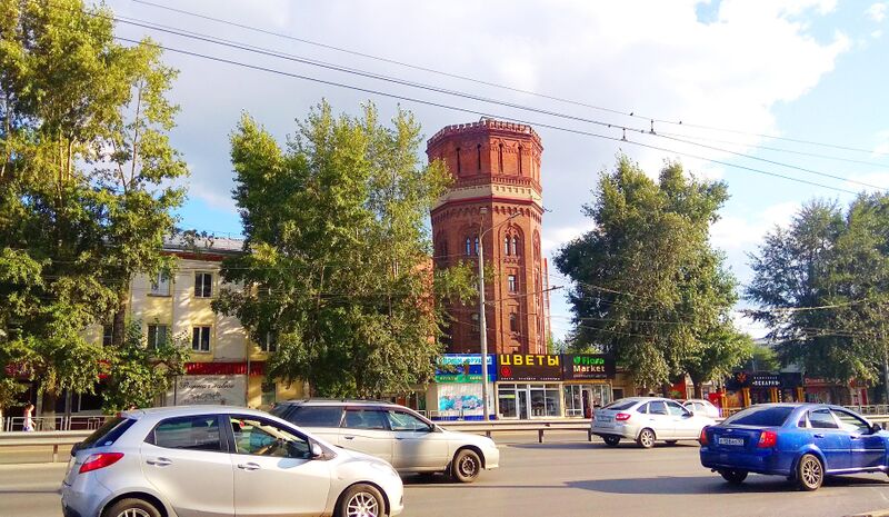 Файл:Башня на Пушкина.jpg