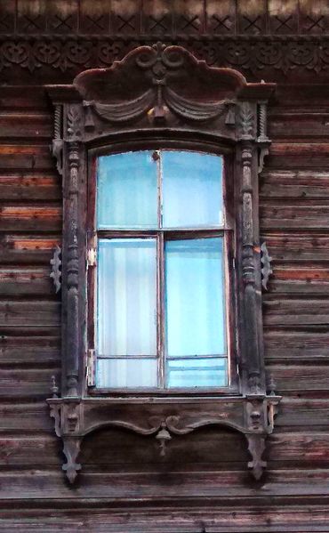 Файл:Войкова-13 (окно).jpg