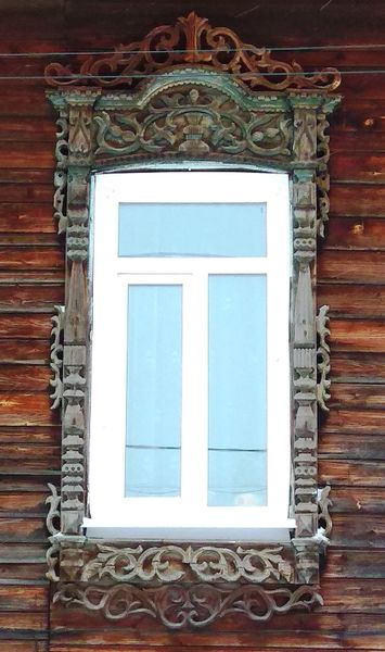 Файл:Горького-28 (окно).jpg